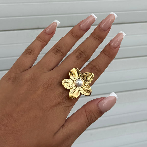 Thalia Flower Ring